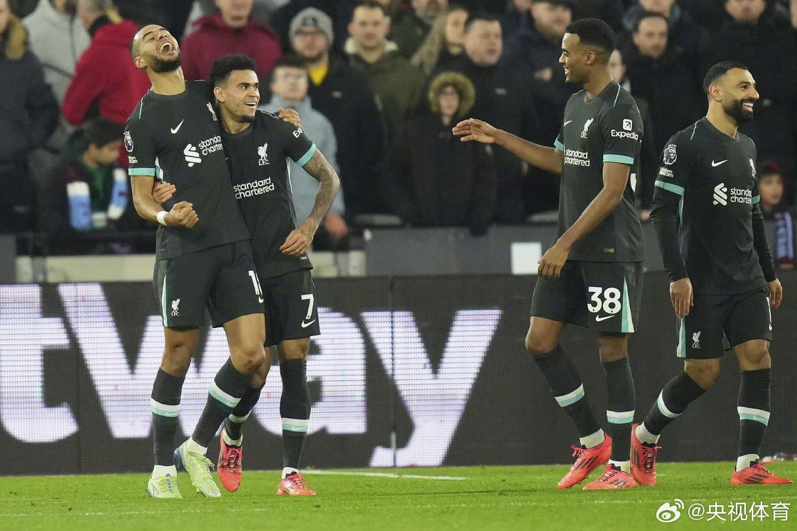 开云体育app-利物浦客场惨败西汉姆联,声势遭遇滑坡