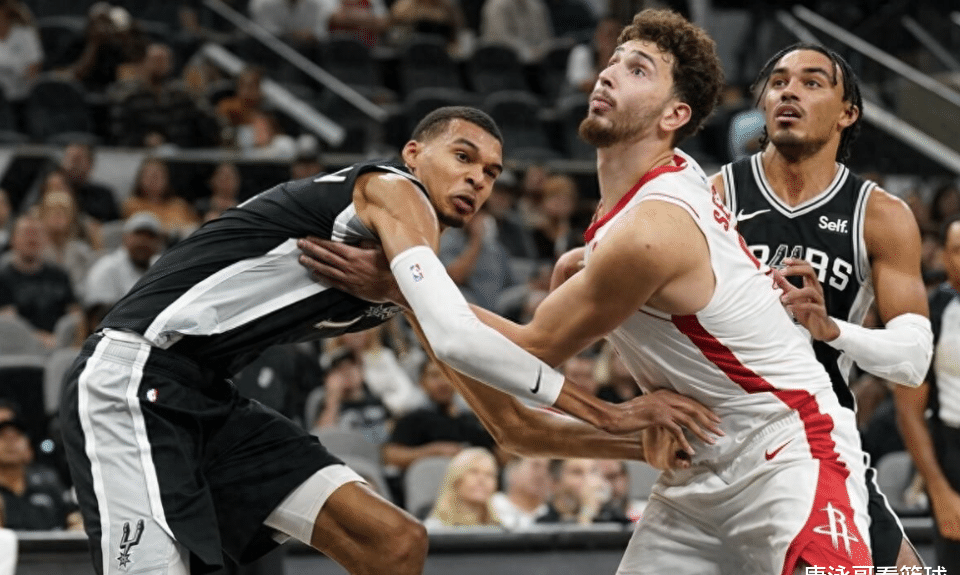 马刺老将再次爆发,带领年轻队友取得关键胜利的简单介绍 马刺老将再次爆发,带领年轻队友取得关键胜利的简单介绍