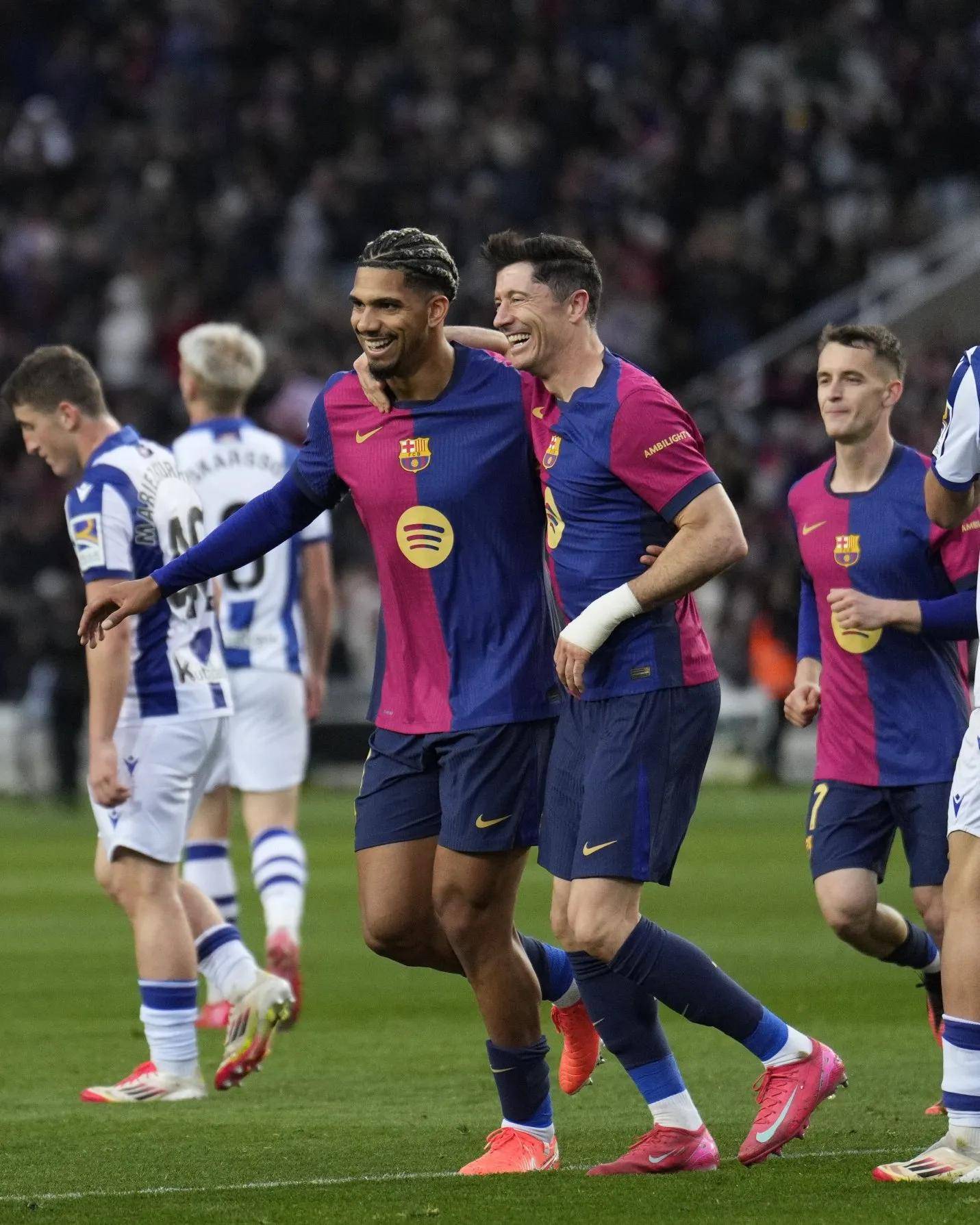 曼联客场输给斯旺西,遭遇联赛两连败 曼联客场输给斯旺西,遭遇联赛两连败