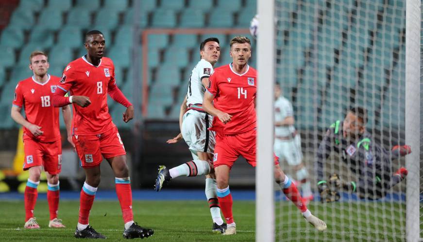 冰岛国家队在比赛中赢得胜利 冰岛国家队在比赛中赢得胜利