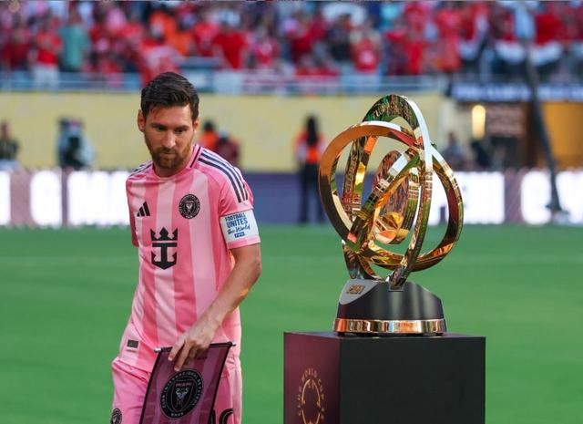 关于世界杯再创历史，冠军实至名归的信息