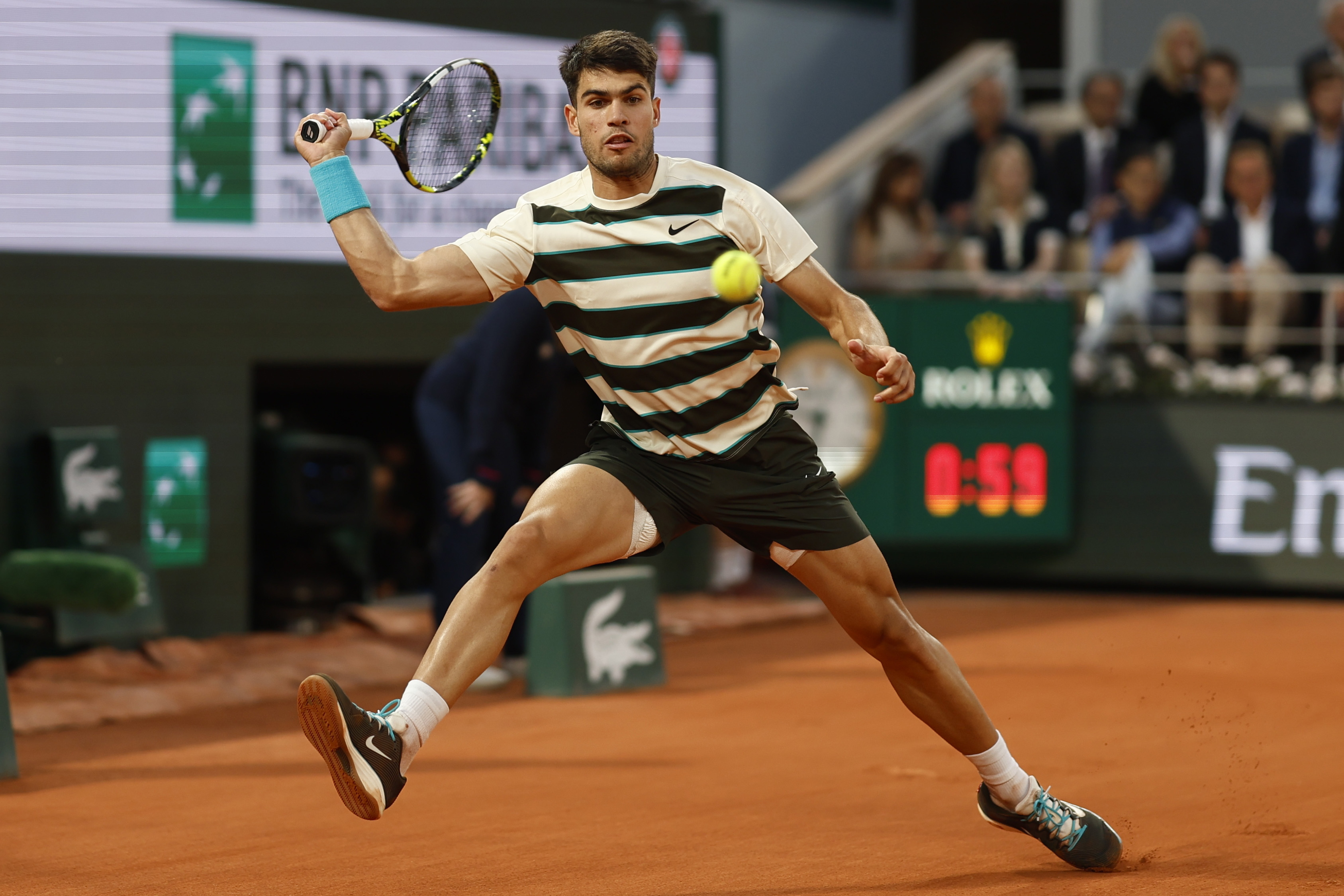 美网险胜法网,阿尔卡拉斯惊艳四座 美网险胜法网,阿尔卡拉斯惊艳四座