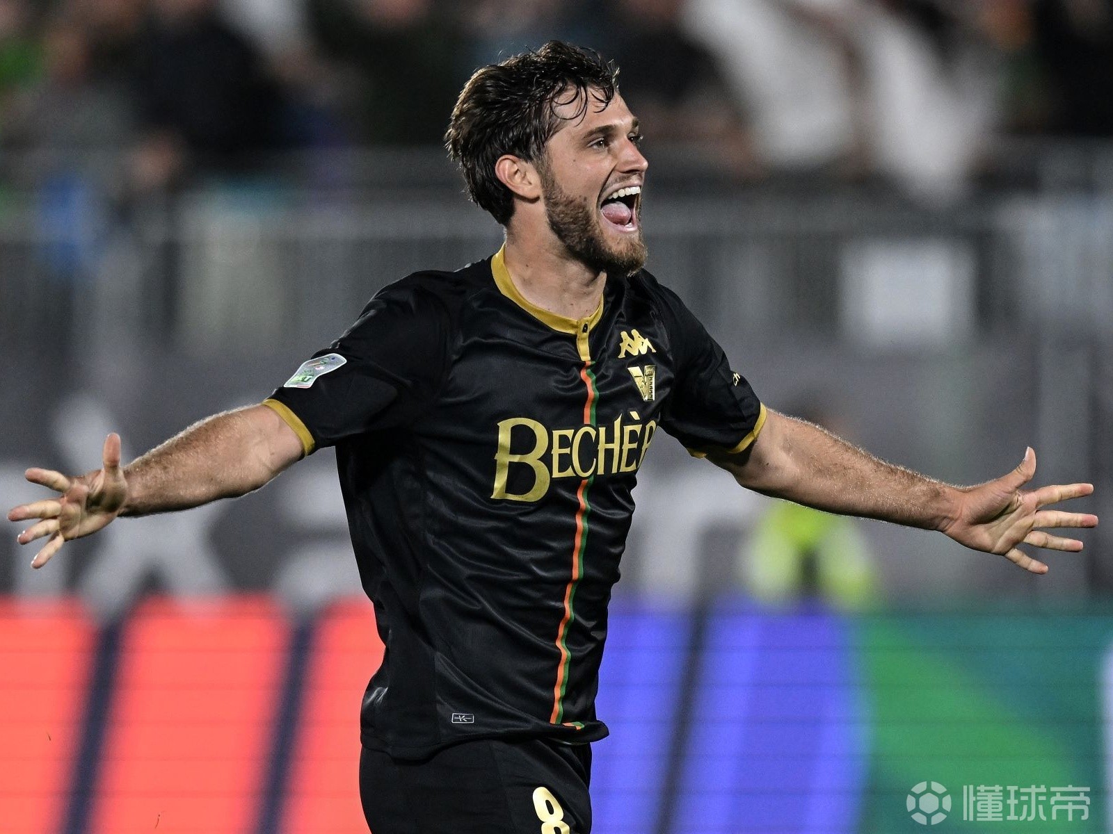 开云体育APP下载-佛罗伦萨中场被曝离队传闻，俱乐部否认