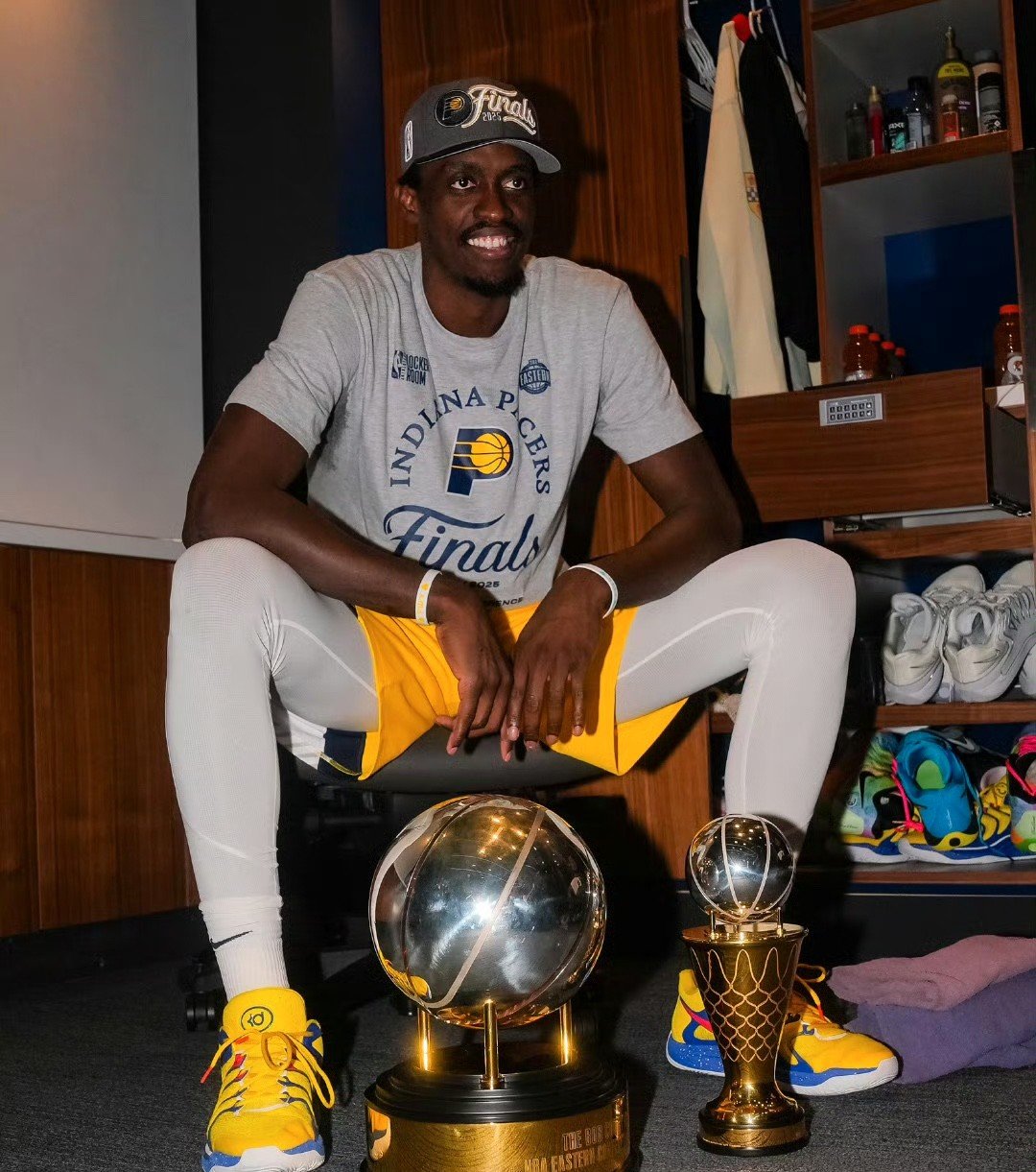 开云体育平台APP-深圳队完胜掘金,西亚卡姆统治全场