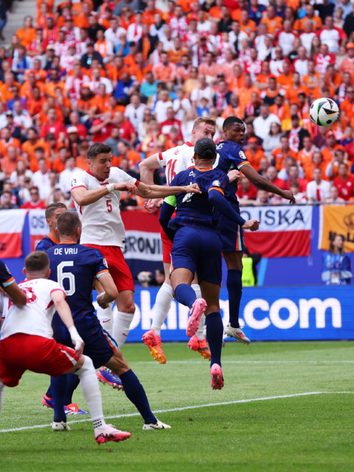 开云平台-波兰队逆转葡萄牙队,林高远带队取胜