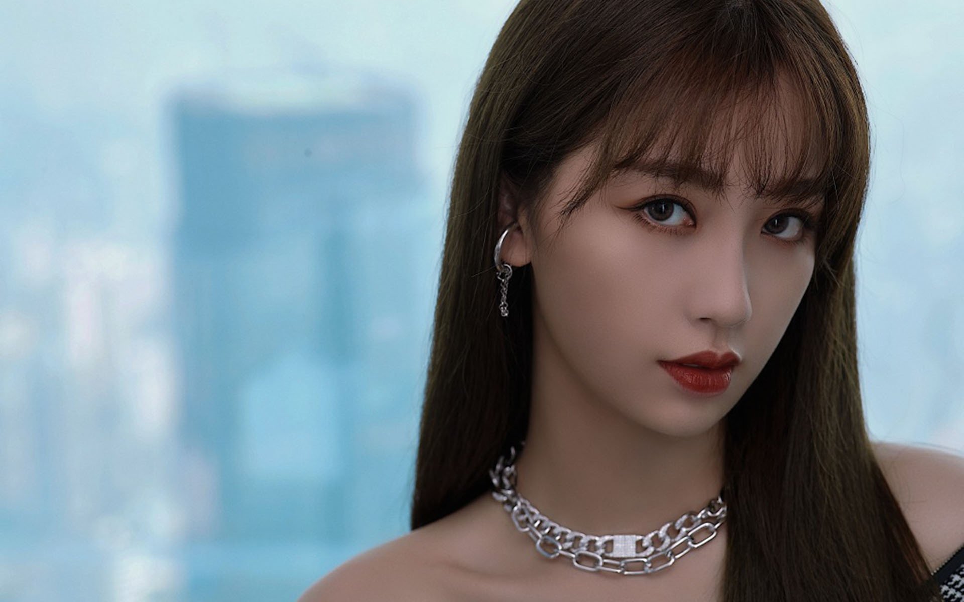 钢铁与意志的对决,德里赫特的硬仗艺术与波兰足球的破碎美学