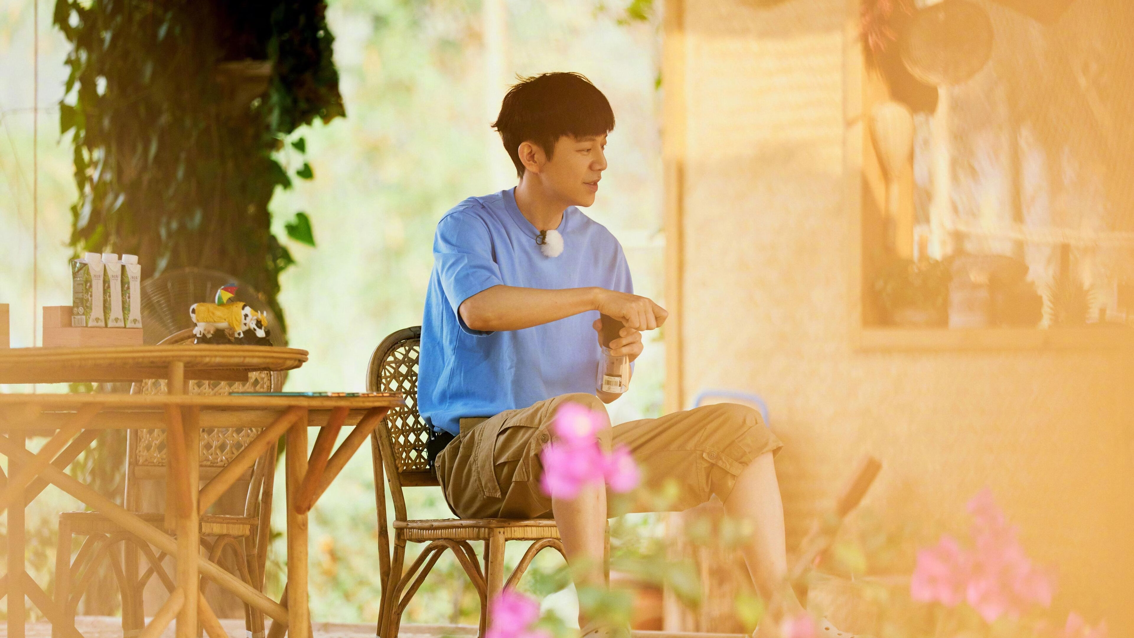 我理解您想将欧冠淘汰赛的紧张氛围与NBA比赛结合。虽然实际体育领域并不交叉，但这可以成为一篇富有创意的跨界对比文章。以下是为您设计的标题和内容