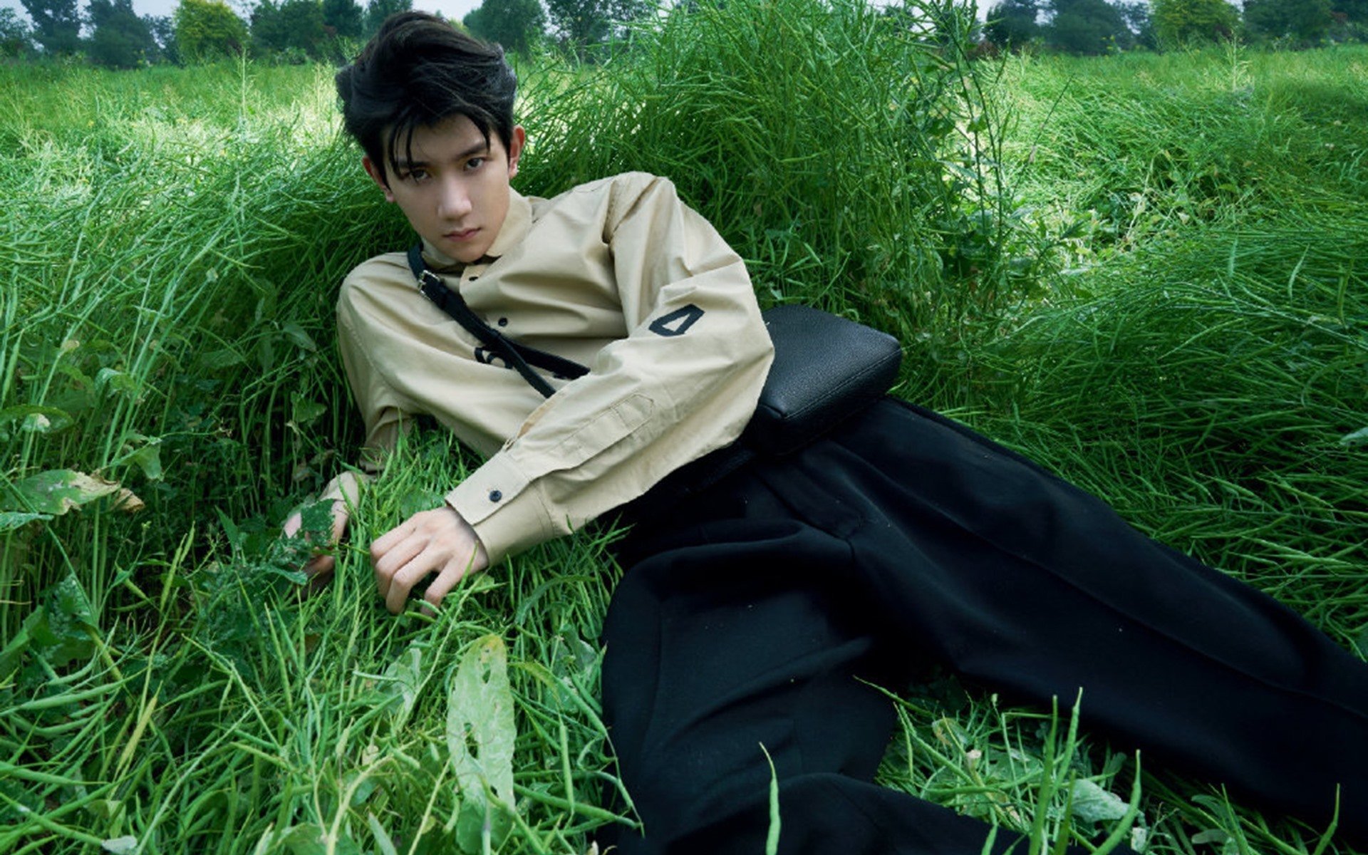 开云体育登录-NBA季后赛之夜,字母哥彻底打爆防线