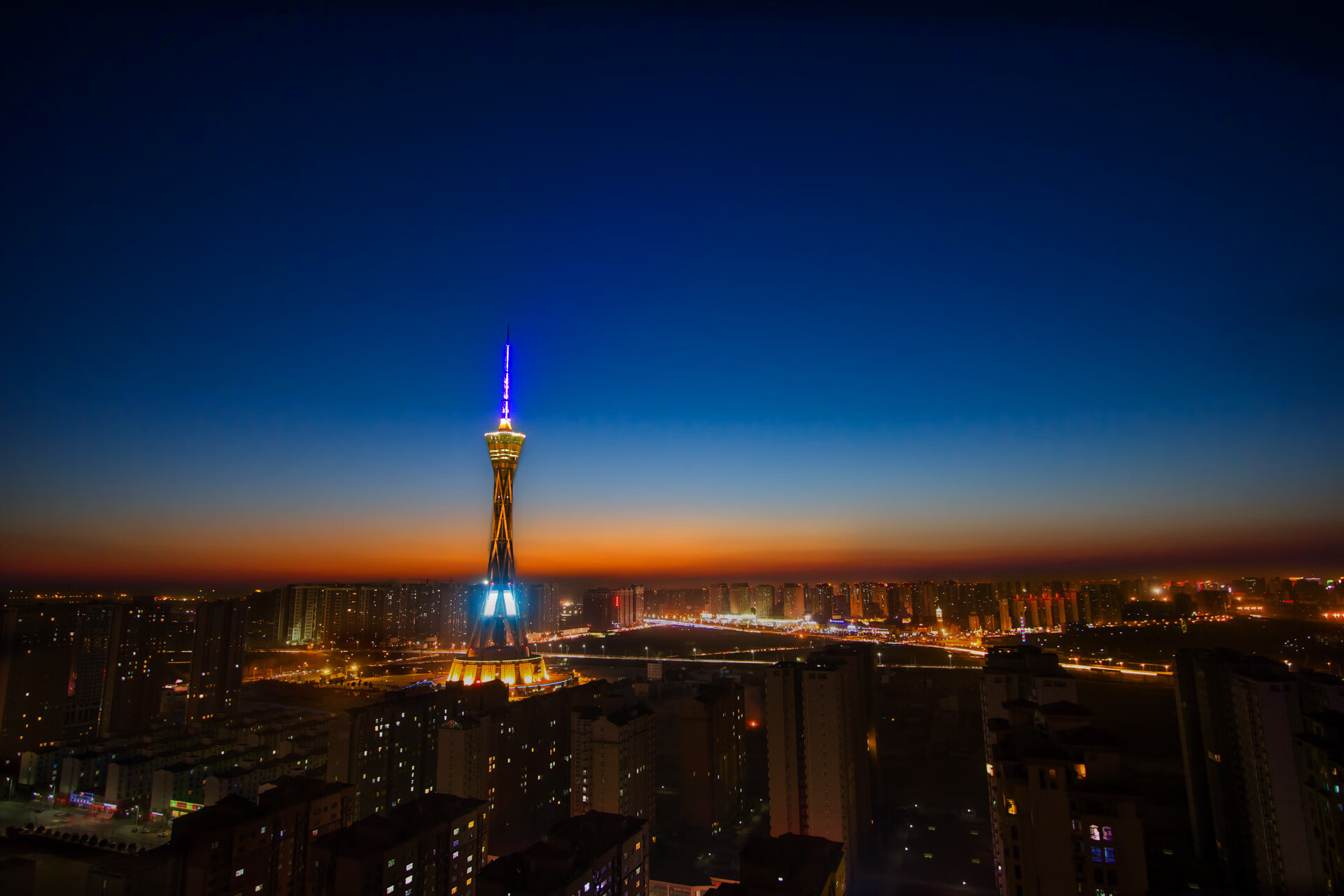 跨界传奇,佛罗伦萨足球压制秘鲁,弗拉霍维奇在NBA季后赛中统治赛场