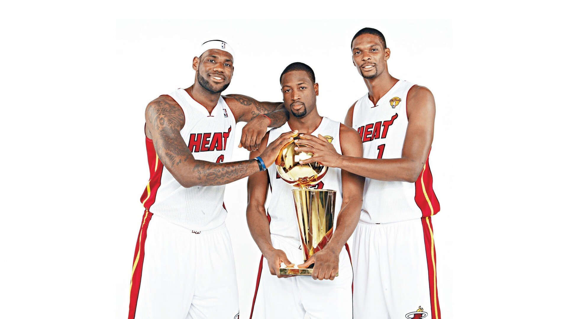 开云APP-武切维奇轰下33+13击溃铁血防线,太阳凭借团队制霸力压尼克斯